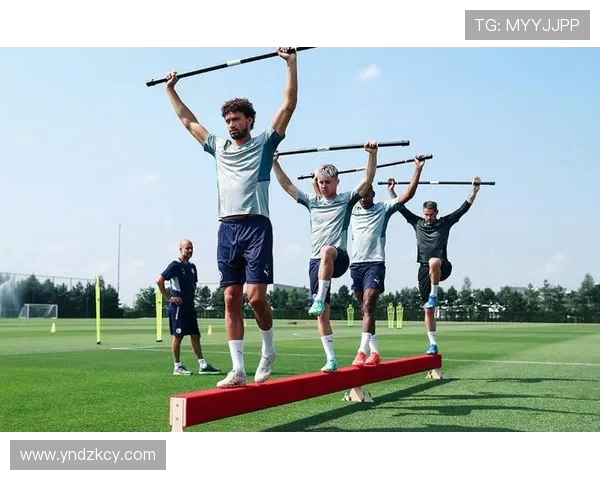 足球训练中的身体平衡与稳定性强化