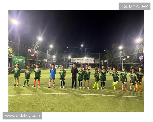 足球运动中的协作精神与团队意识