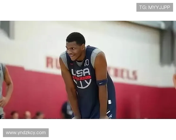 爱德华兹回顾比赛失误表现直言自己低估了失误次数